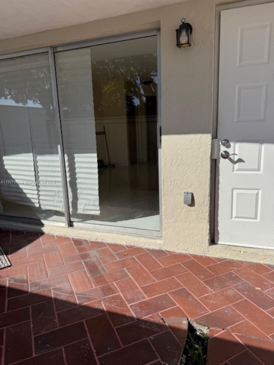 GABLES POINT CONDO I - Residential Lease