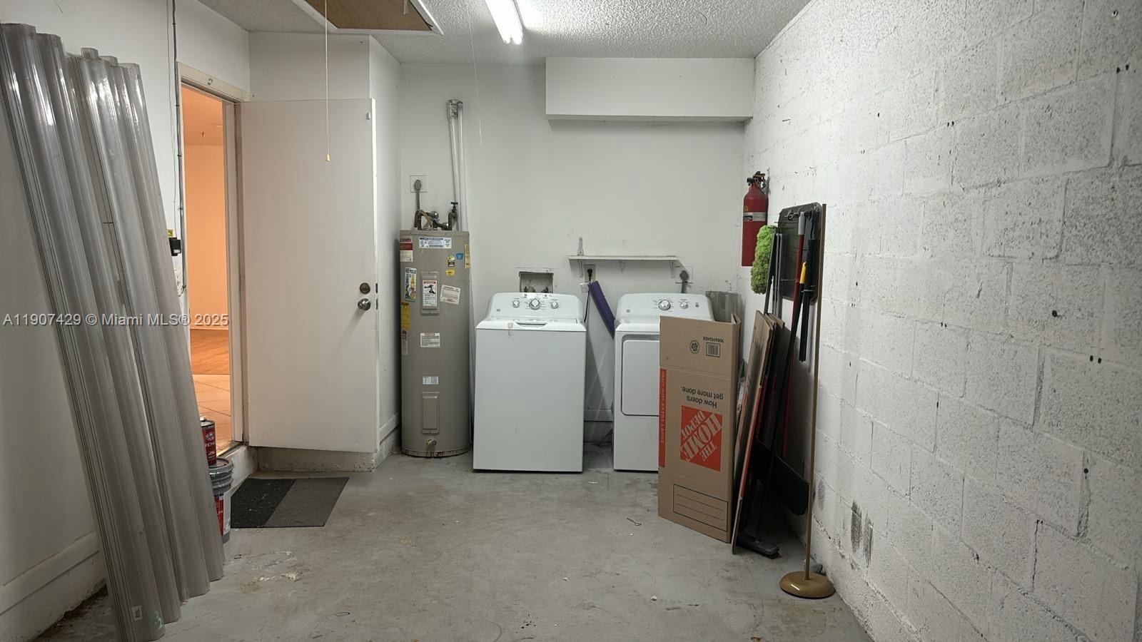 BOYNTON LAKES 1 - Residential Lease