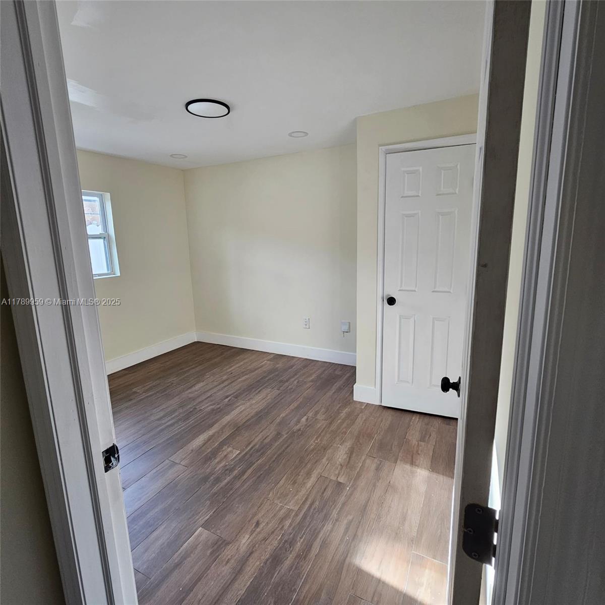 1425 SW 33rd Ct
