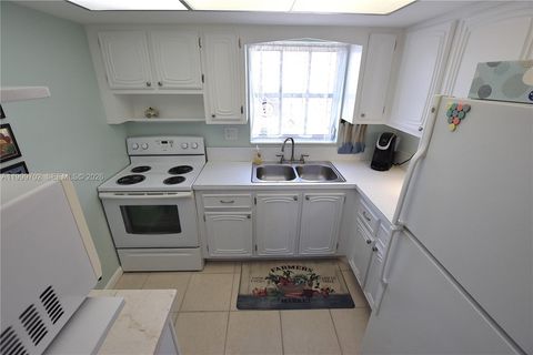 Tiny photo for 2672 E Emory Drive #D, West Palm Beach, FL 33415 (MLS # A11999702)