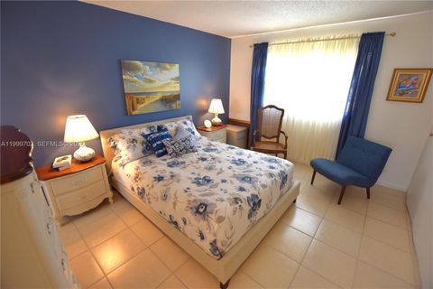 Tiny photo for 2672 E Emory Drive #D, West Palm Beach, FL 33415 (MLS # A11999702)