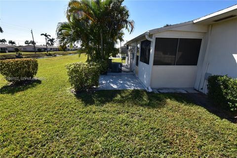 Tiny photo for 2672 E Emory Drive #D, West Palm Beach, FL 33415 (MLS # A11999702)