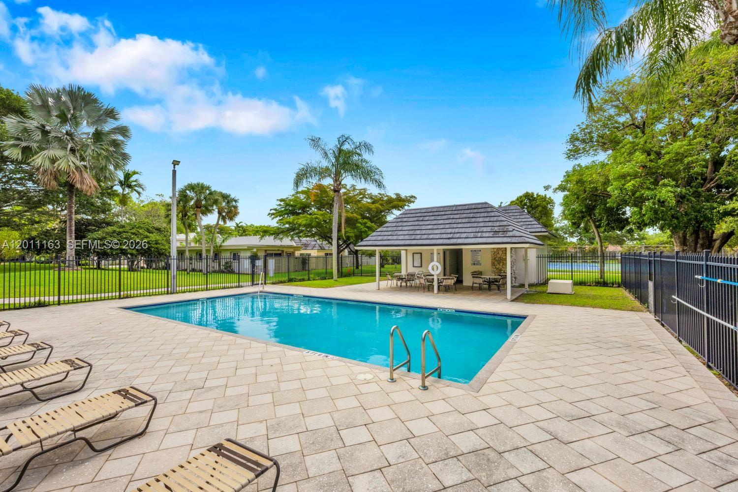 DADELAND PARK SUB - Residential