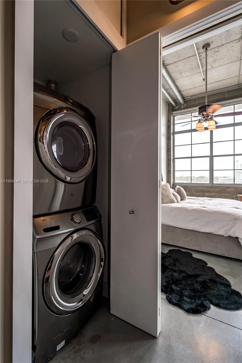 AVENUE LOFTS CONDO FOUR - Residential Lease