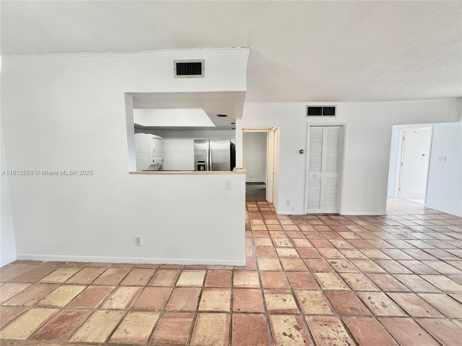 GOLF MANOR BLDG A CONDO - Residential Lease