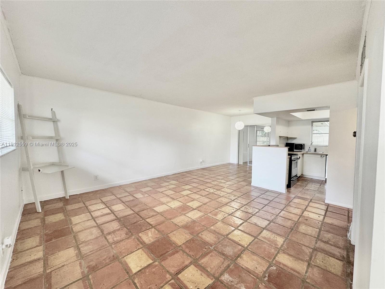 GOLF MANOR BLDG A CONDO - Residential Lease