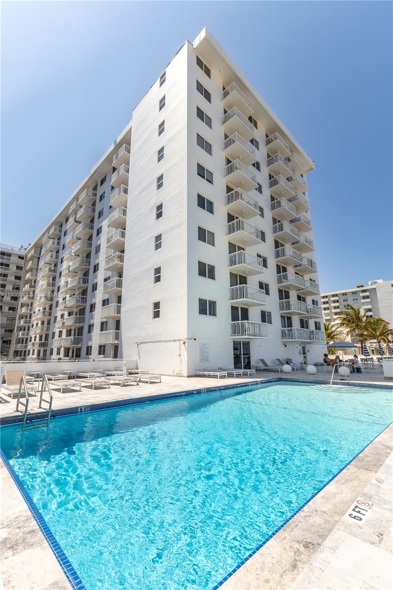 THE PRESIDENTIAL CONDO - Residential