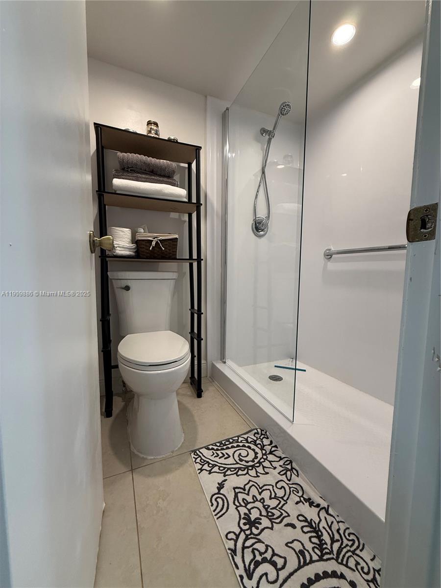 SUNRISE LAKES 141 CONDO - Residential