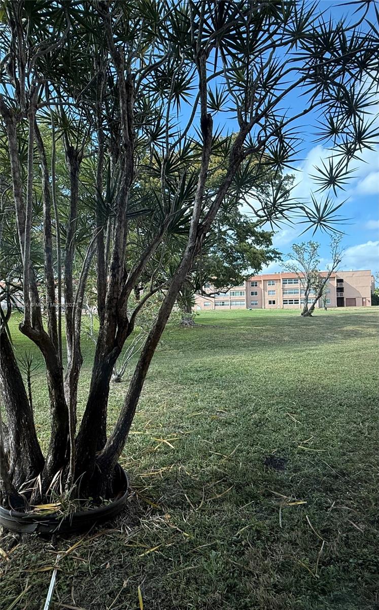 SUNRISE LAKES 141 CONDO - Residential