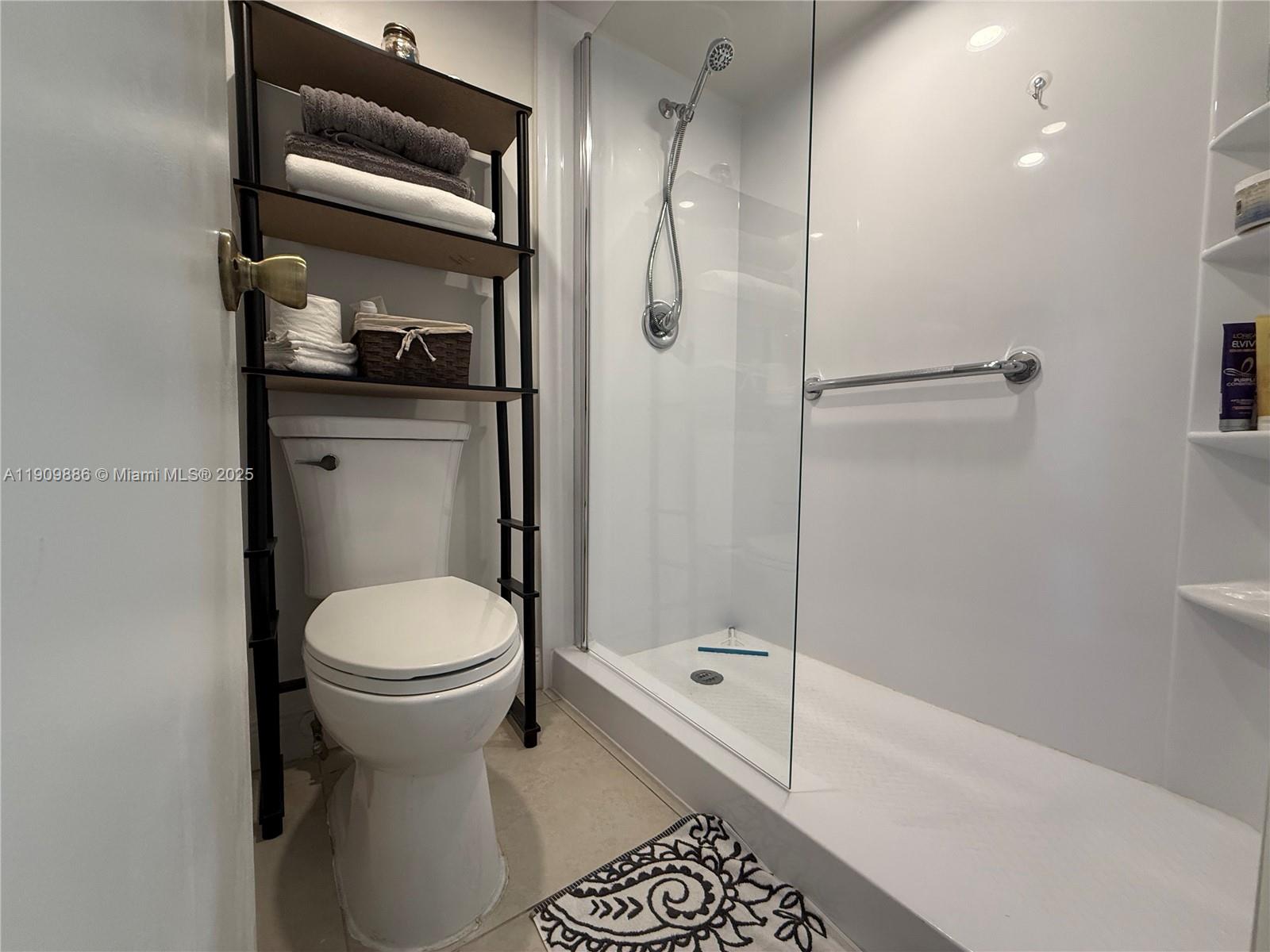 SUNRISE LAKES 141 CONDO - Residential