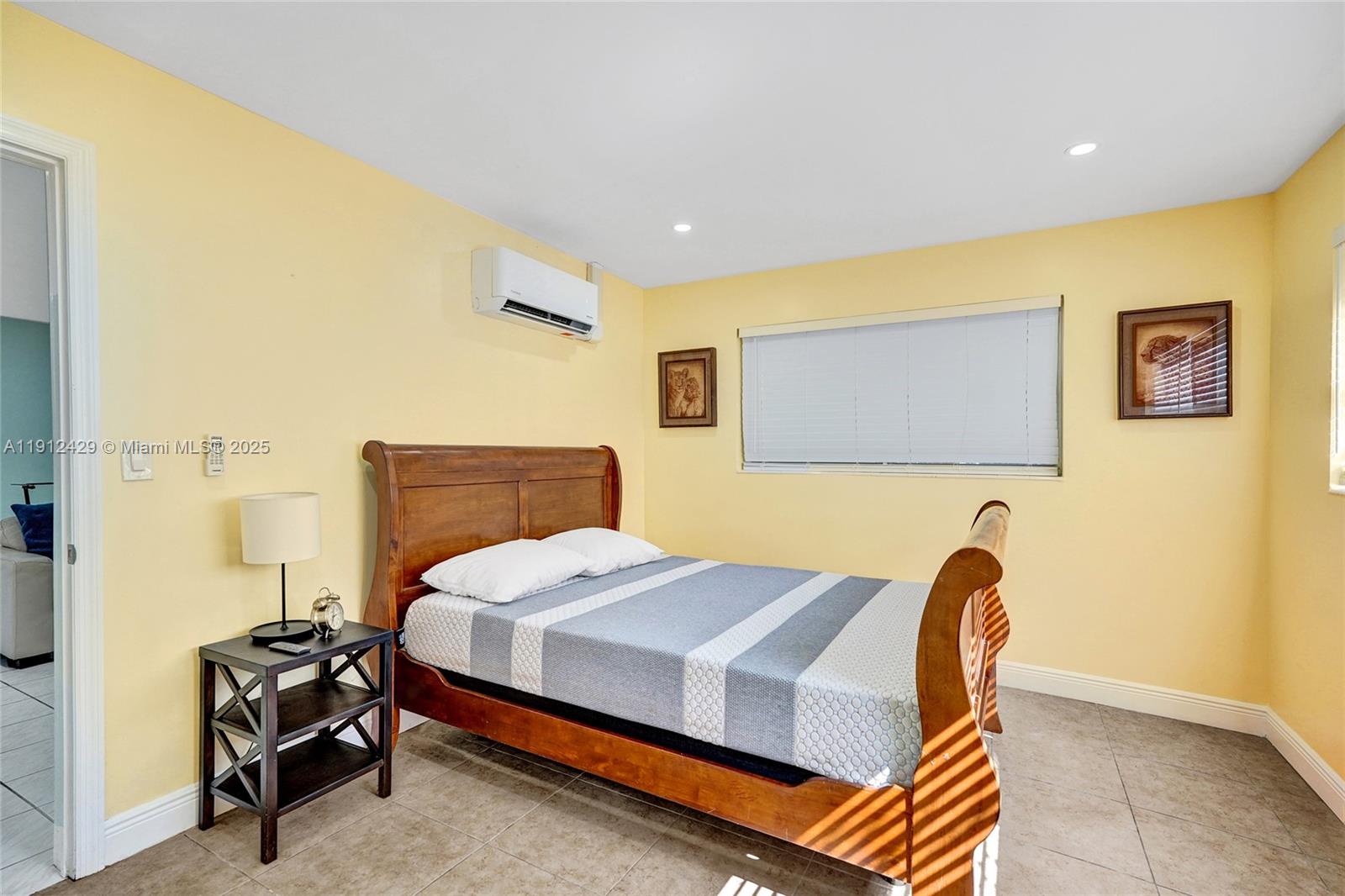 EVERGLADE LAND SALES CO - Residential Lease