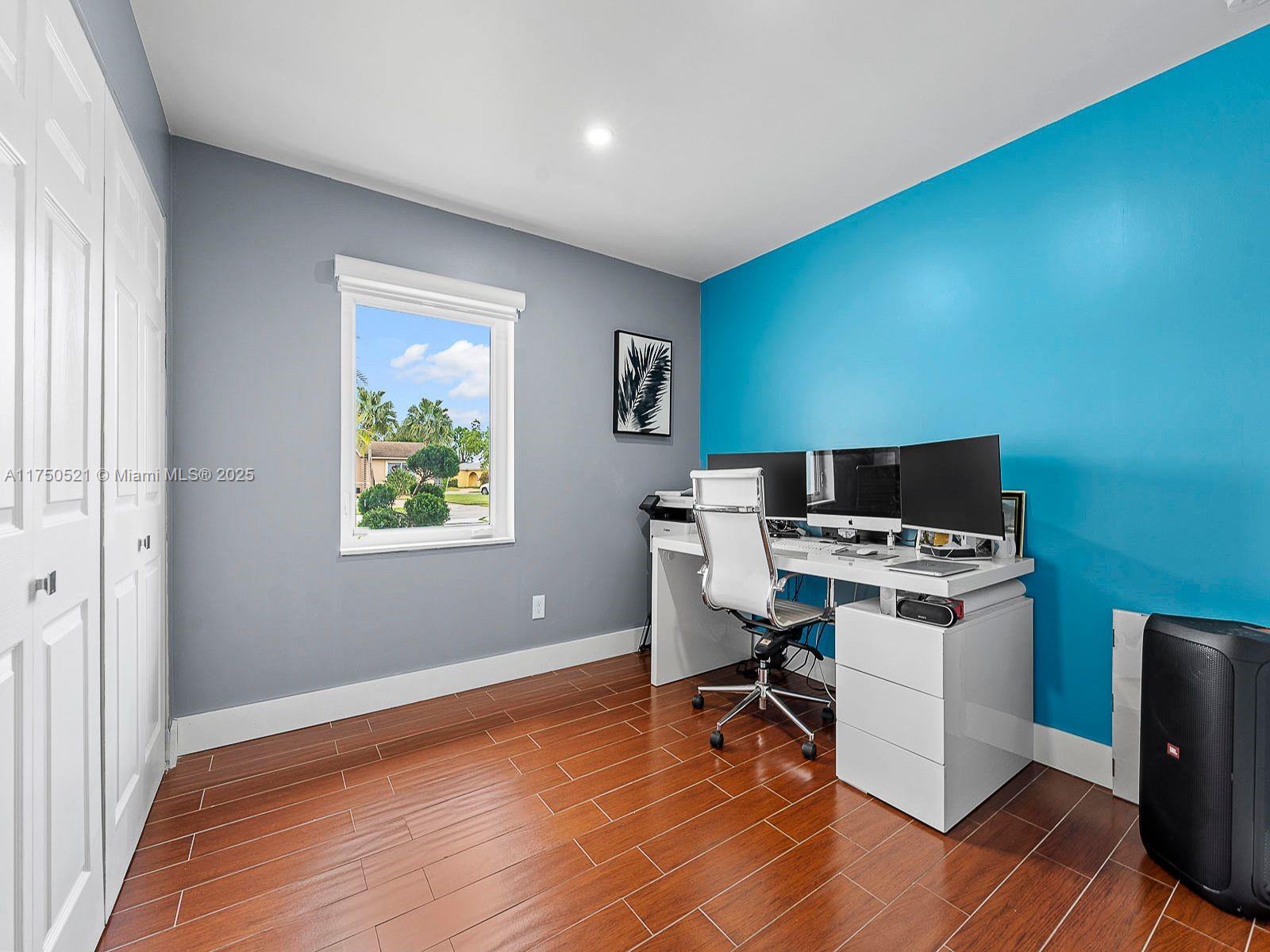 WINSTON PARK UNIT 6 - Residential