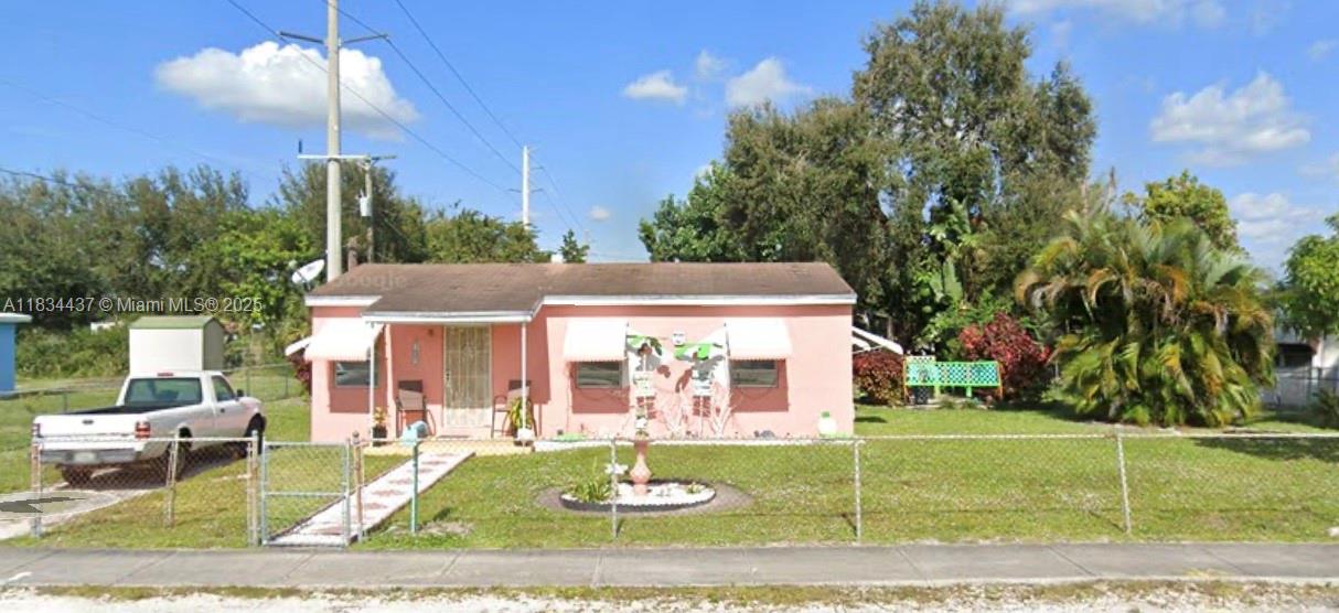 Charming 3-bedroom, 1-bath starter home on a spacious 9,000 sq ft lot. With 864 sq ft of living space, this home offers cozy comfort and endless potential. Centrally located near major highways for easy commuting.
Enjoy a large backyard with plenty of room for entertaining, gardening, or future expansion. Whether you're a first-time buyer or looking to invest, this home checks all the boxes: affordability, location, and opportunity. With a little TLC, you can truly make this your own. Close to schools, shopping, dining, and more this is the perfect place to plant roots.