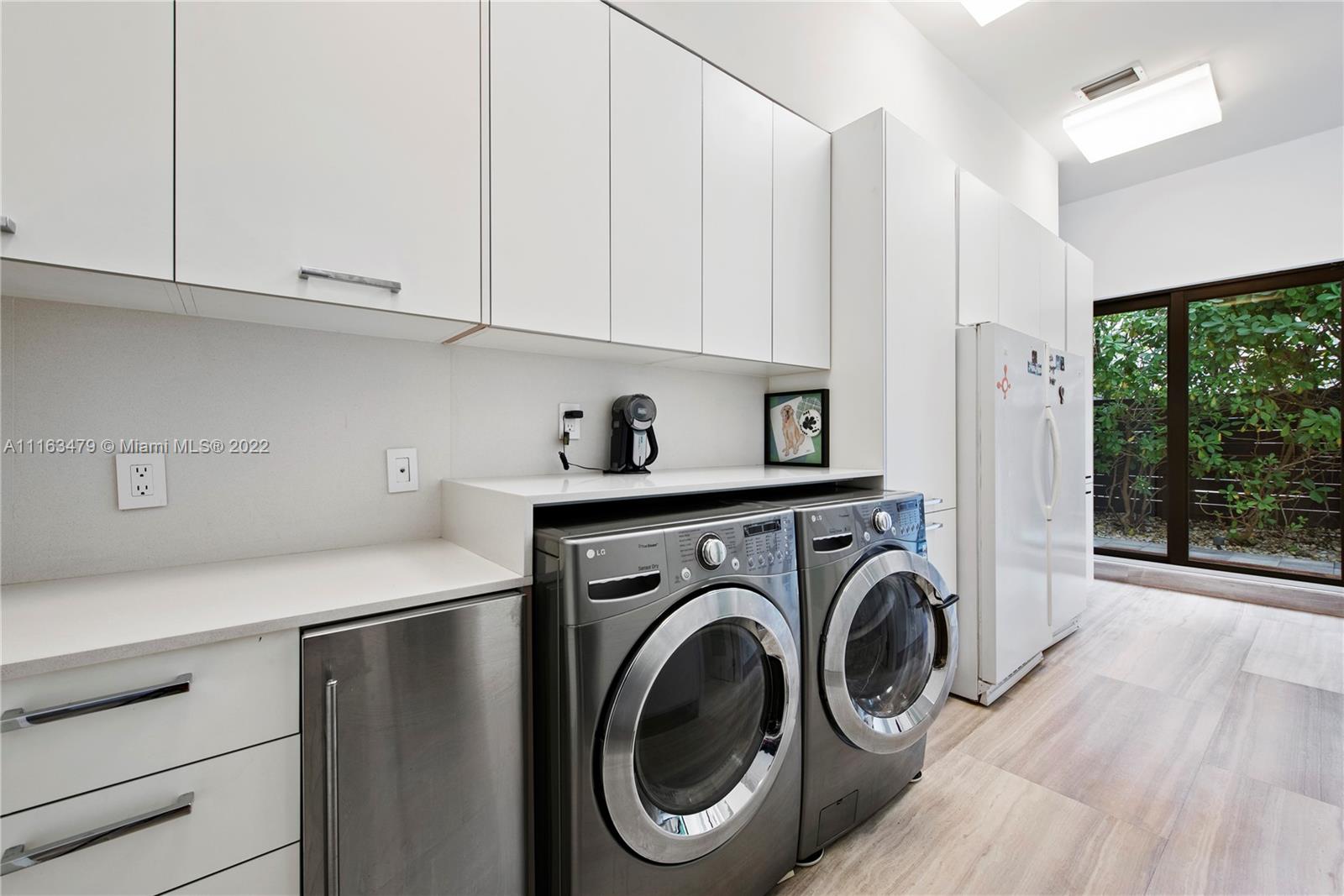 GOLDEN ISLES ESTATES FIRS - Residential