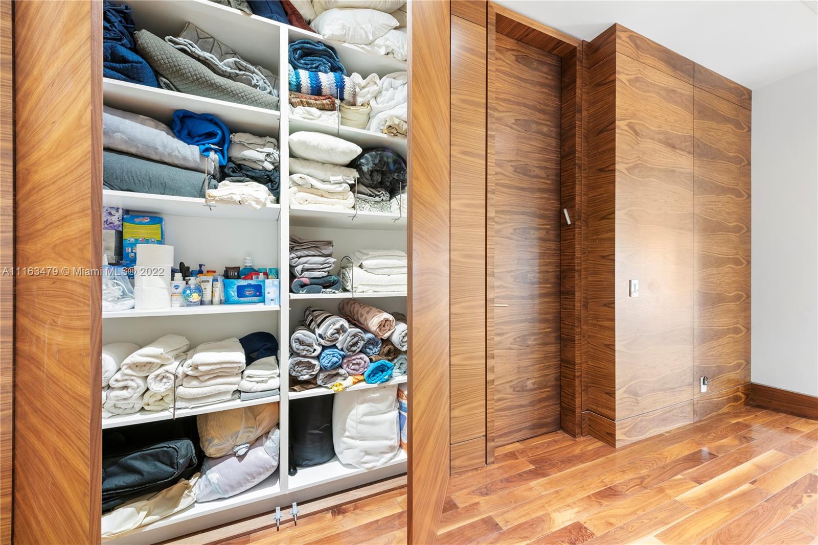 GOLDEN ISLES ESTATES FIRS - Residential