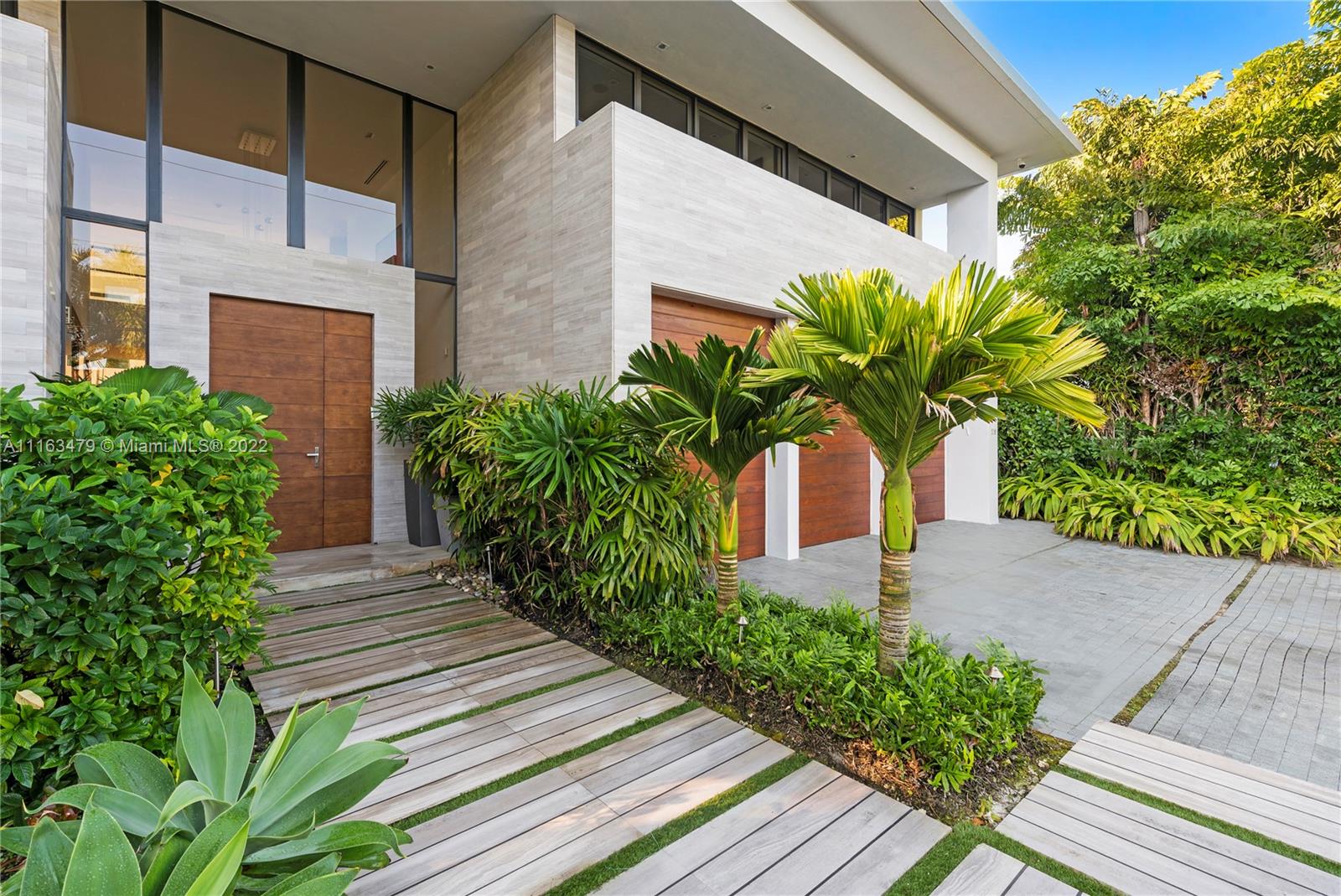 GOLDEN ISLES ESTATES FIRS - Residential