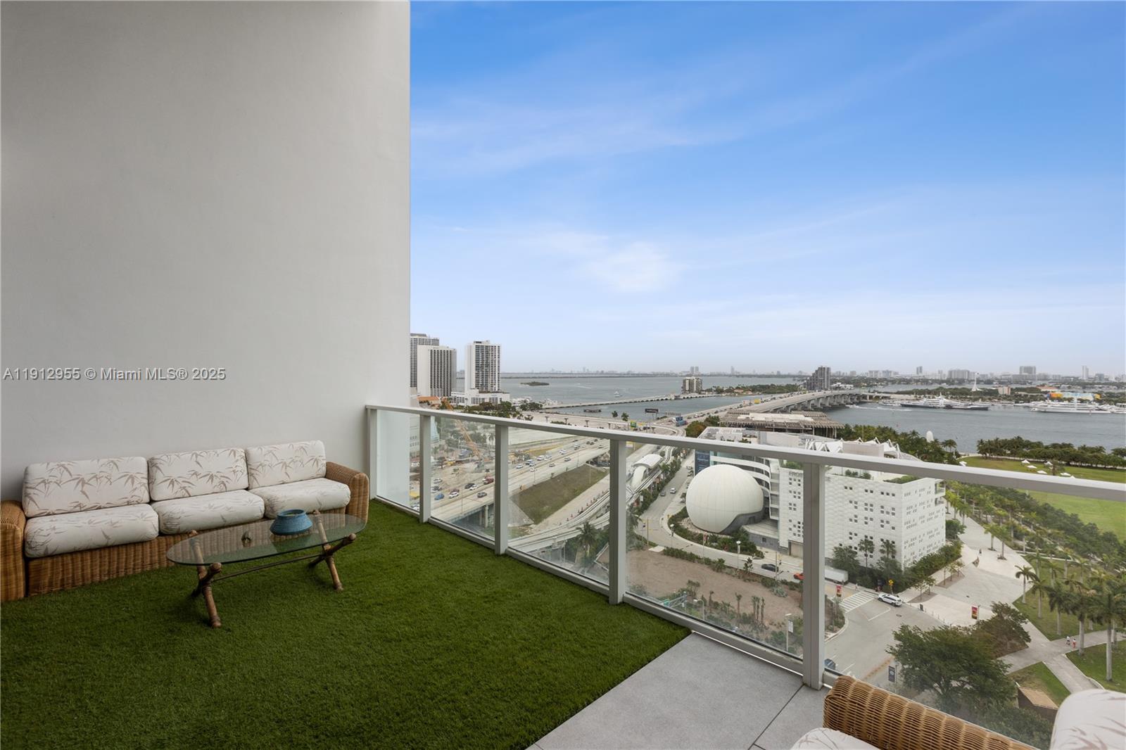 TEN MUSEUM PK RESIDENTIAL - Residential