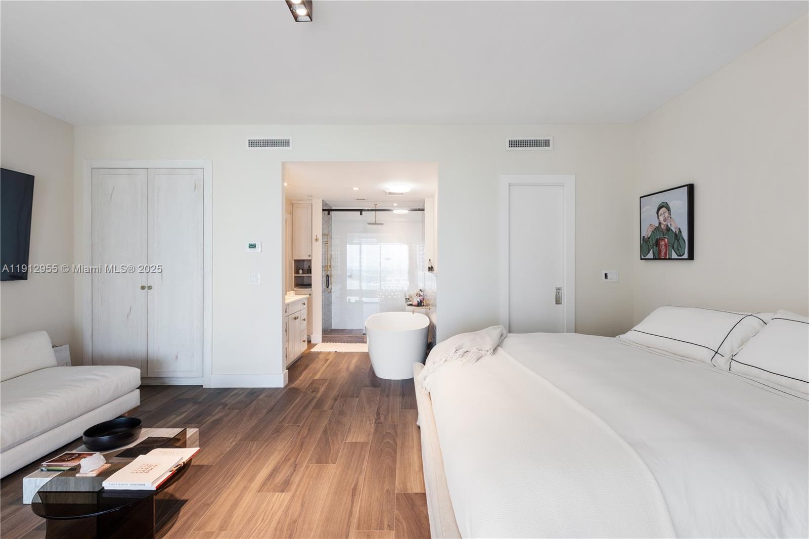 TEN MUSEUM PK RESIDENTIAL - Residential