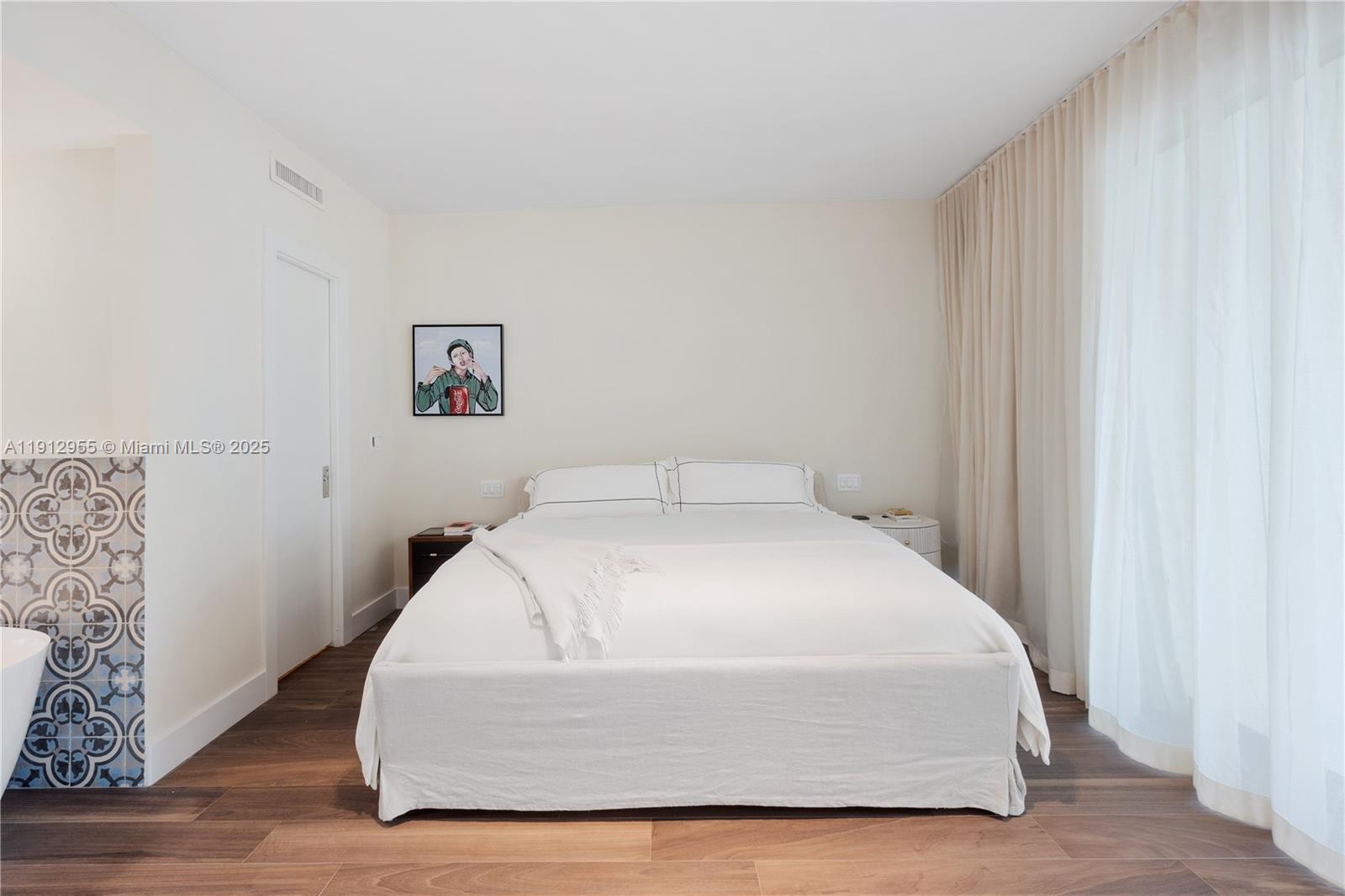 TEN MUSEUM PK RESIDENTIAL - Residential