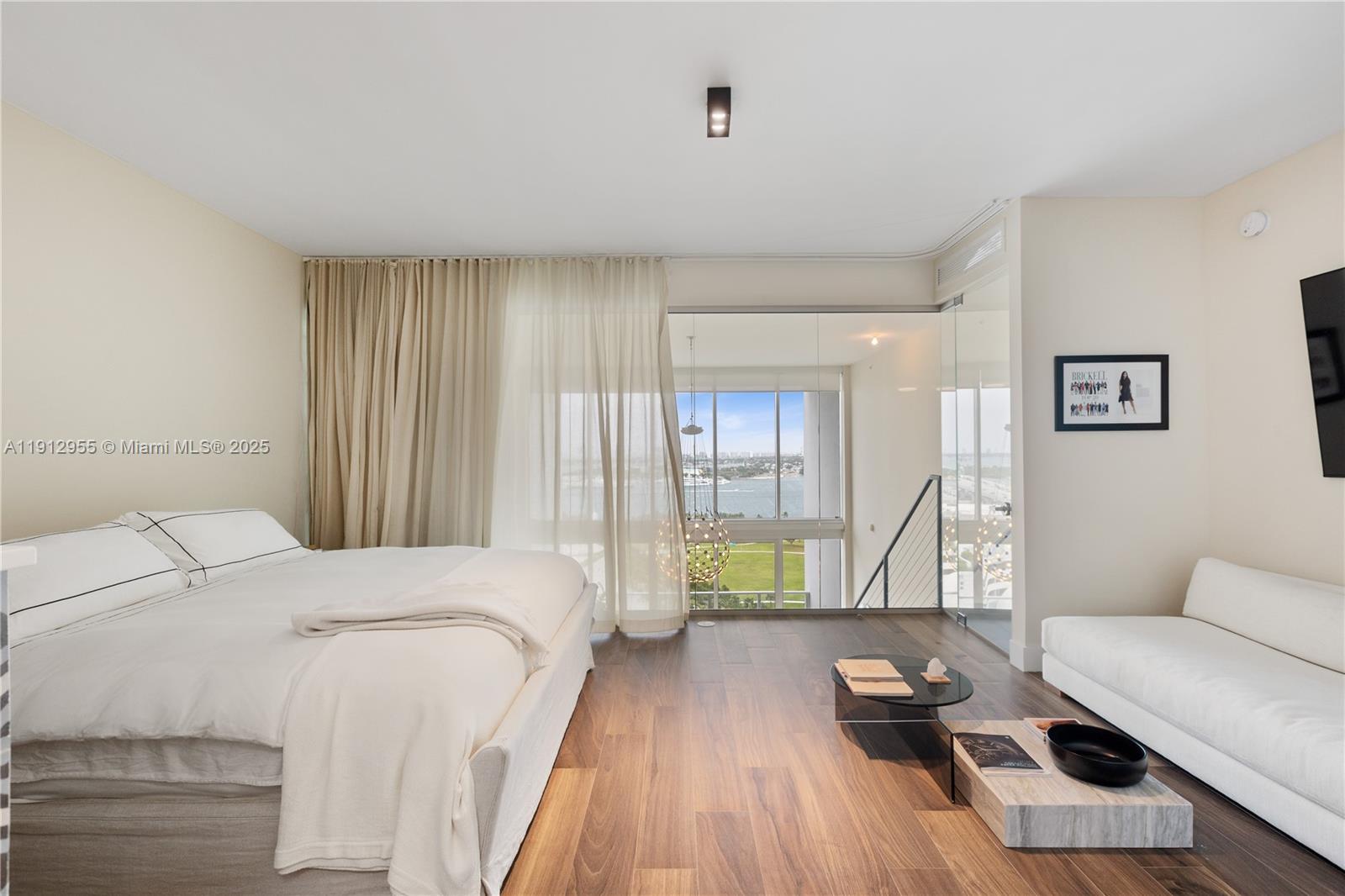 TEN MUSEUM PK RESIDENTIAL - Residential