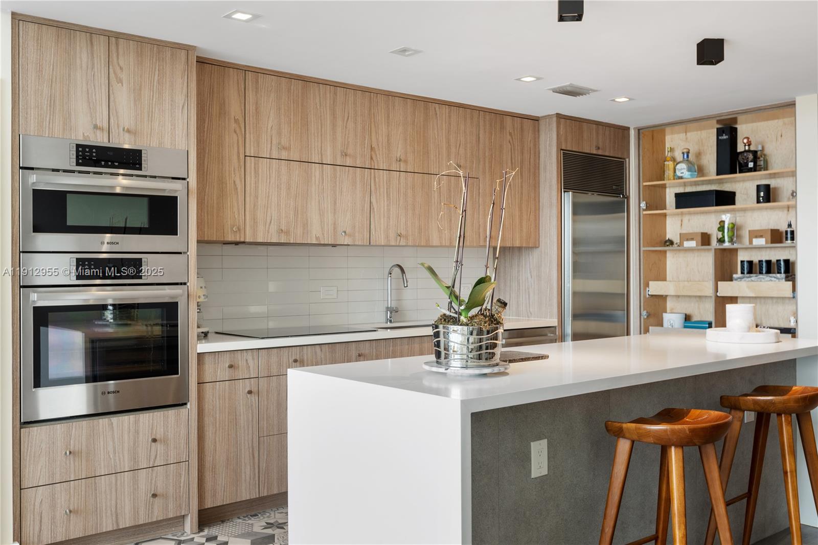 TEN MUSEUM PK RESIDENTIAL - Residential