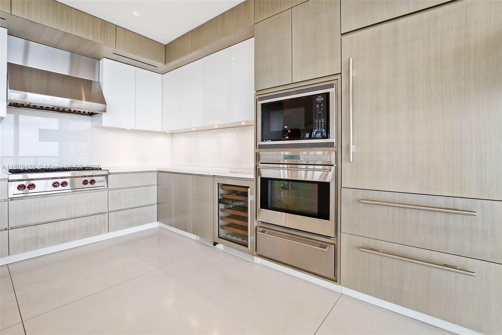 BAL HARBOUR CENTER CONDO - Residential