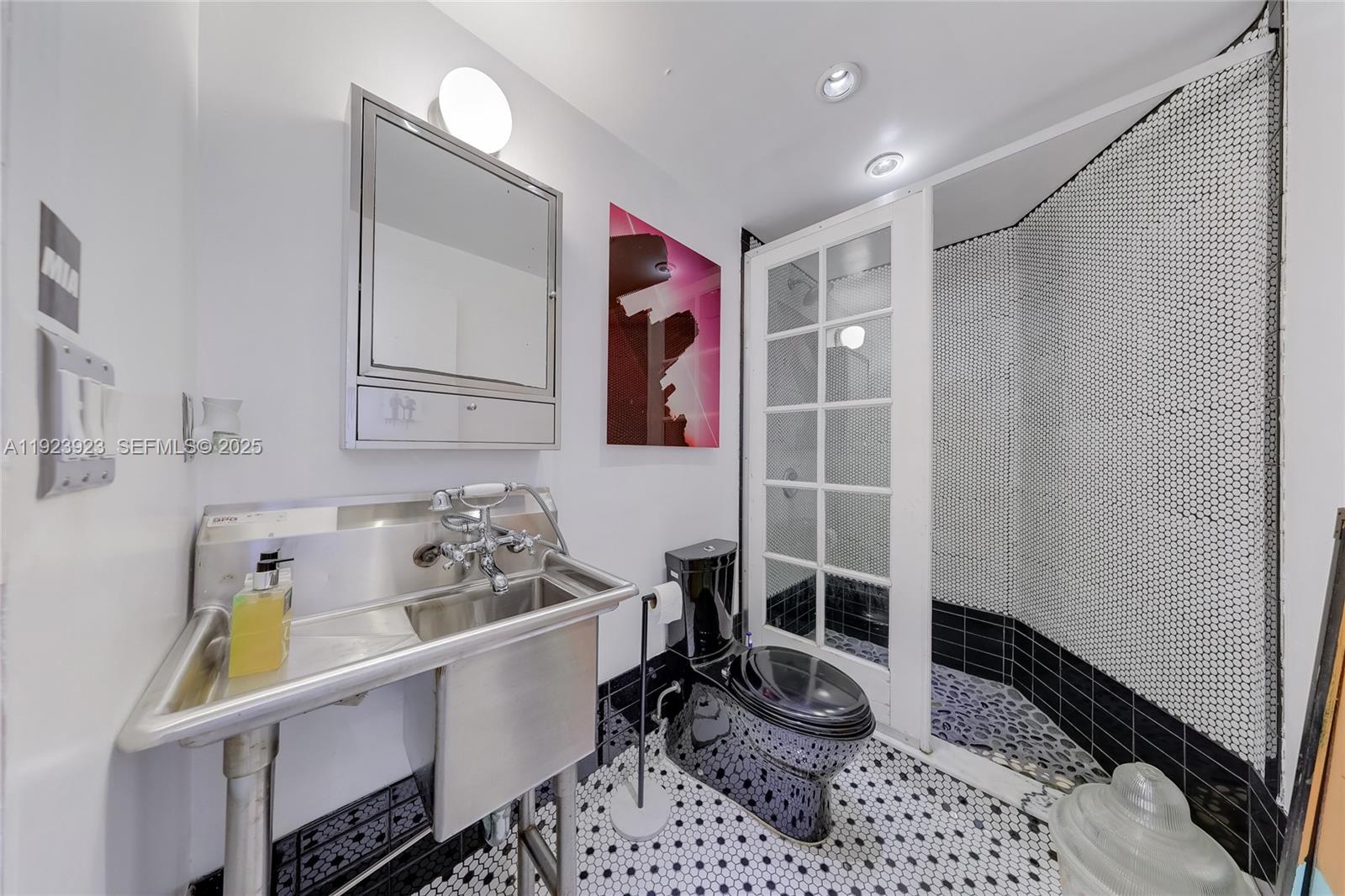 KELLAR COURT CONDO - Residential