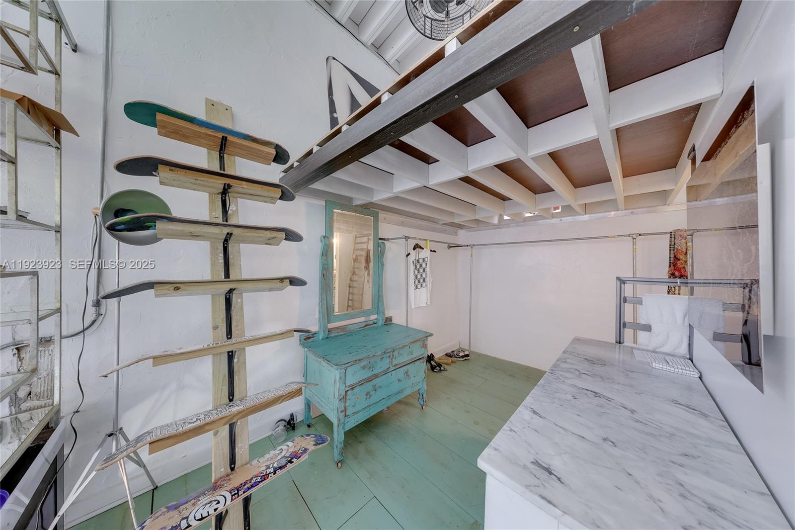 KELLAR COURT CONDO - Residential