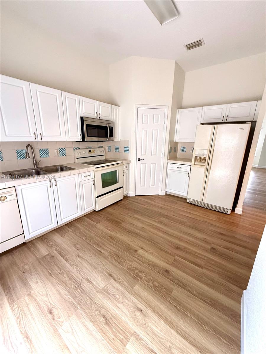 TOWNGATE NORTH - Residential