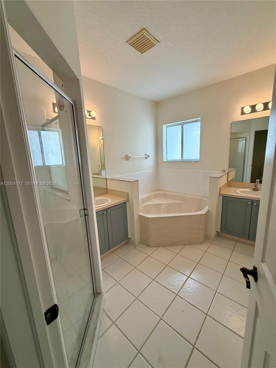 TOWNGATE NORTH - Residential