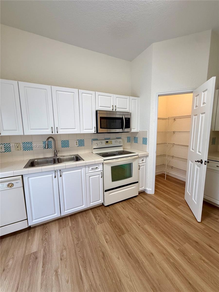 TOWNGATE NORTH - Residential