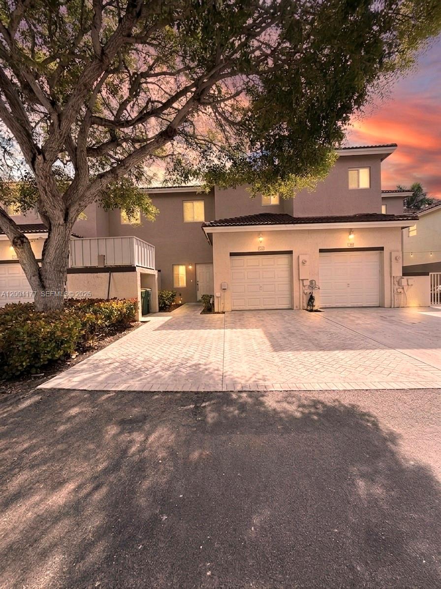 TOWNGATE NORTH - Residential