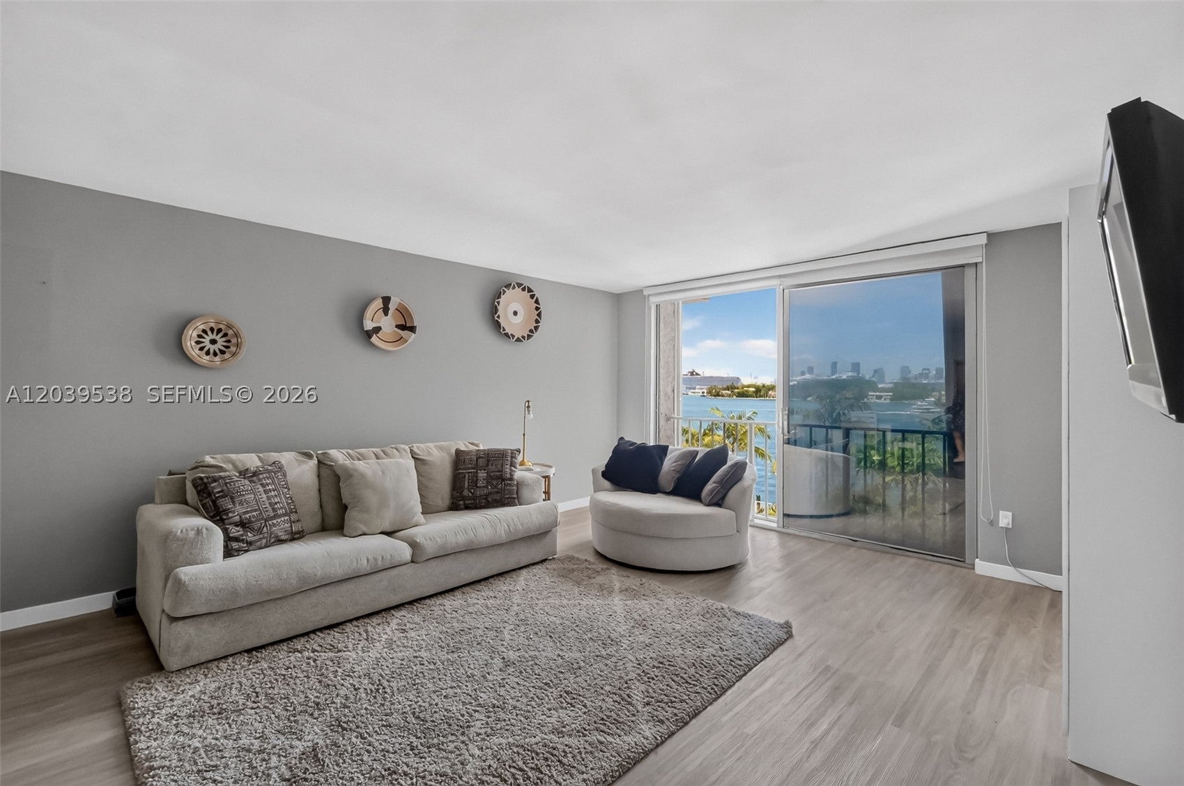 800 West Ave 533