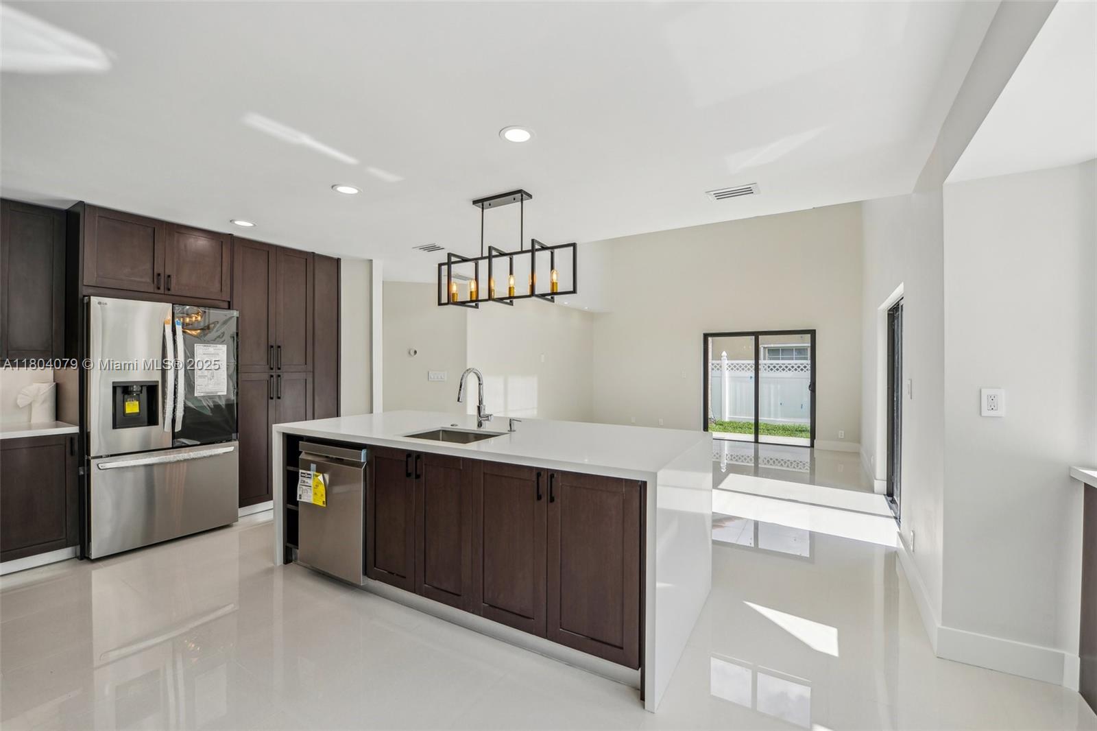 PRESERVE AT CHAPEL TRAIL - Residential Lease