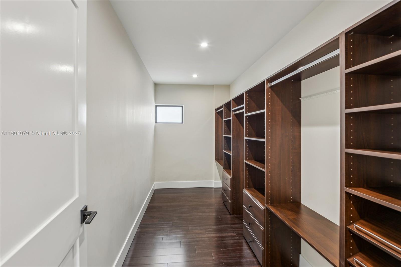 PRESERVE AT CHAPEL TRAIL - Residential Lease