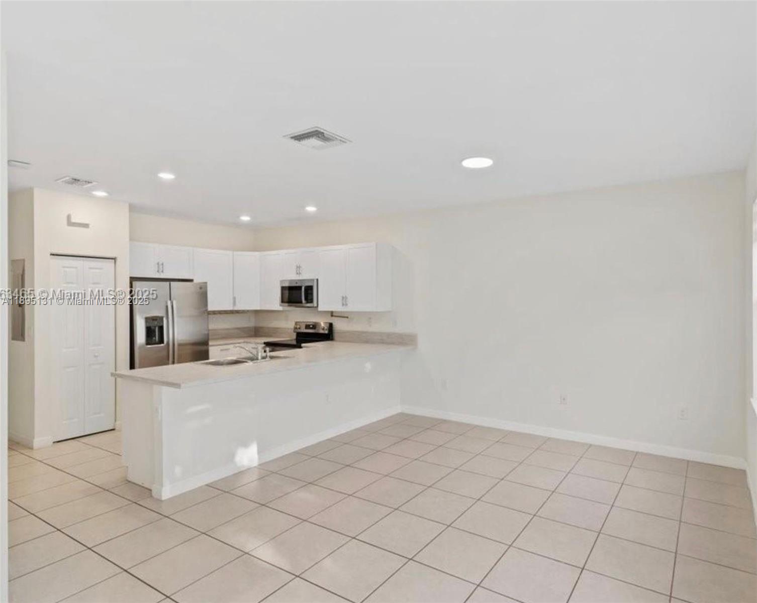AQUABELLA NORTH REPLAT - Residential