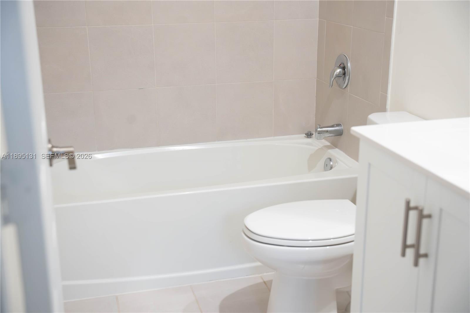 AQUABELLA NORTH REPLAT - Residential