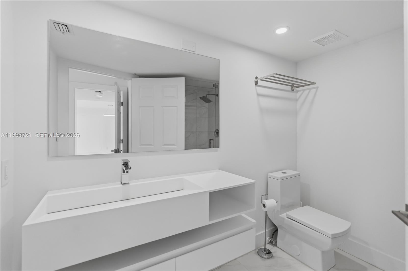 MYSTIC POINTE CONDO NO TH - Residential Lease