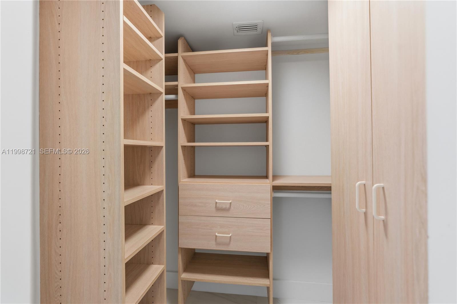 MYSTIC POINTE CONDO NO TH - Residential Lease