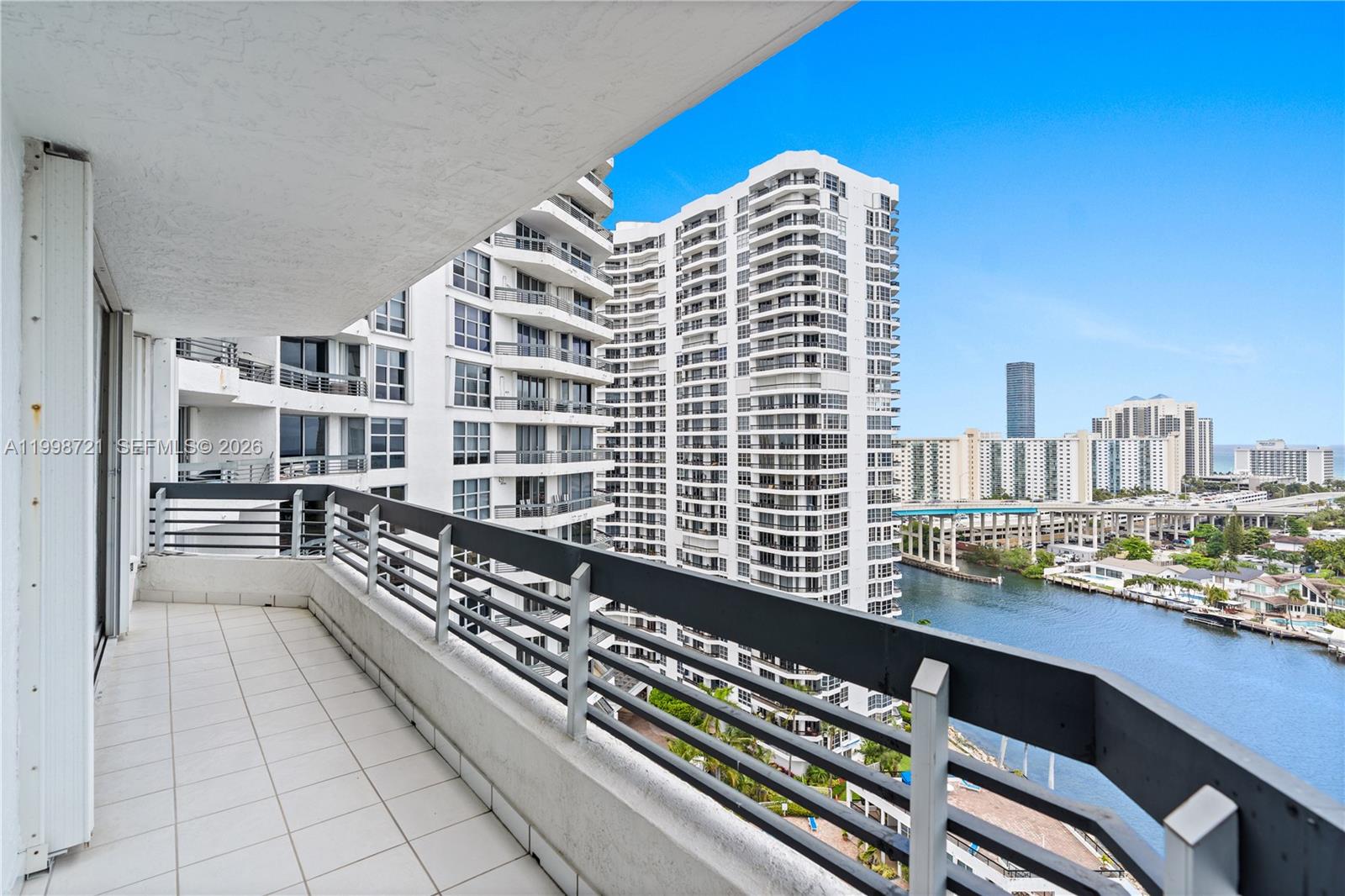 MYSTIC POINTE CONDO NO TH - Residential Lease