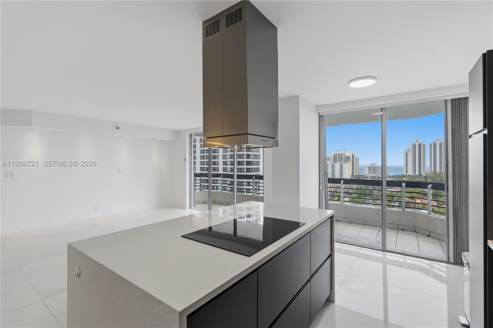 19101 NE 36th Ct 1811