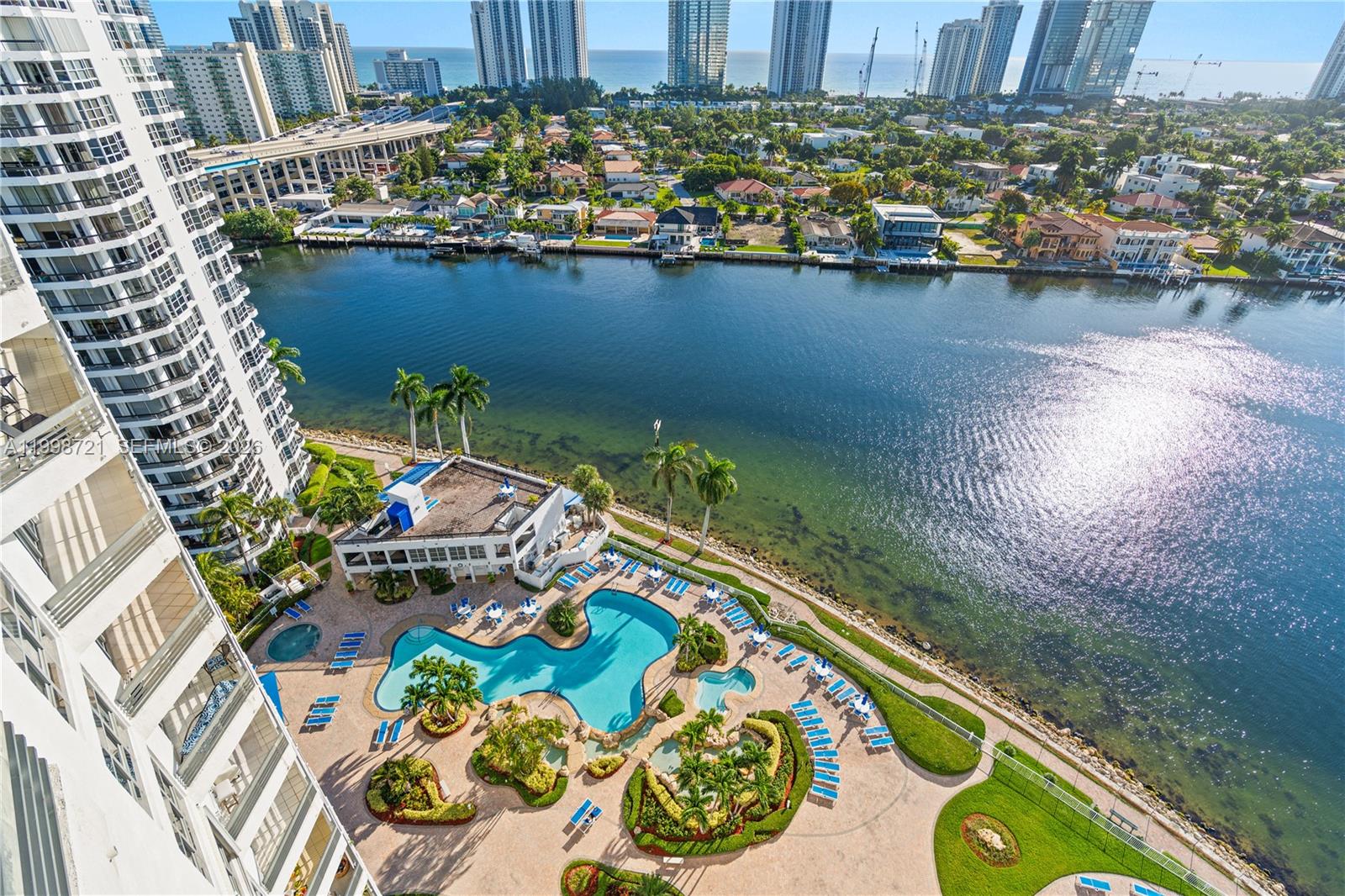 MYSTIC POINTE CONDO NO TH - Residential Lease