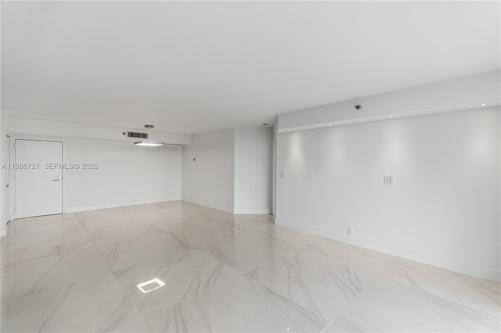 MYSTIC POINTE CONDO NO TH - Residential Lease