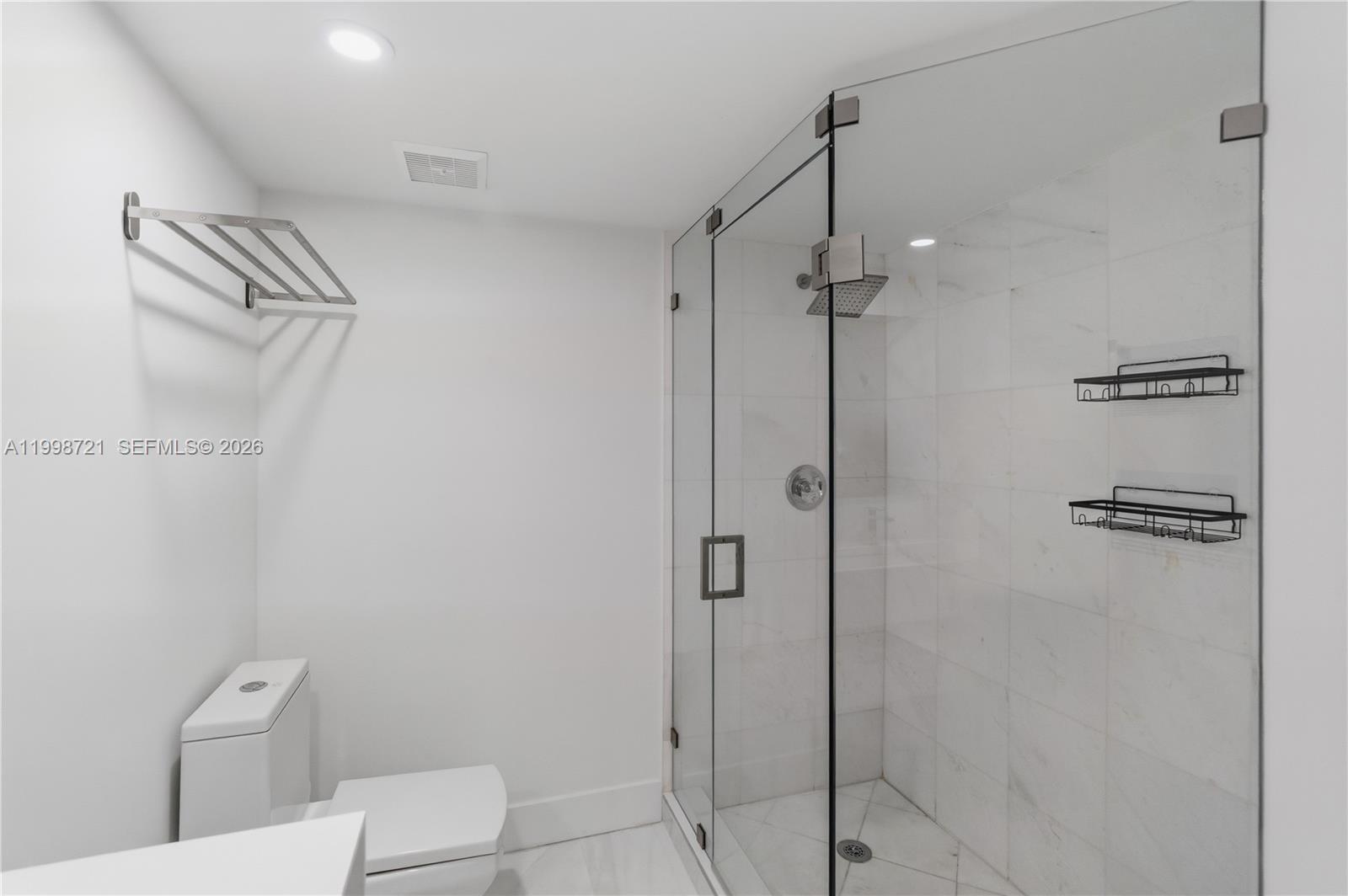 MYSTIC POINTE CONDO NO TH - Residential Lease