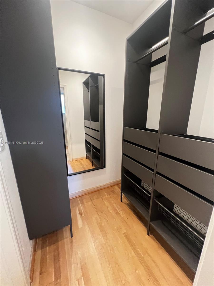 THE GIBSON CONDO - Residential