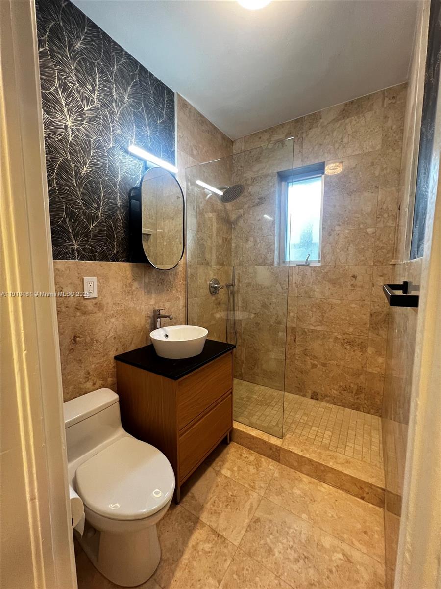 THE GIBSON CONDO - Residential