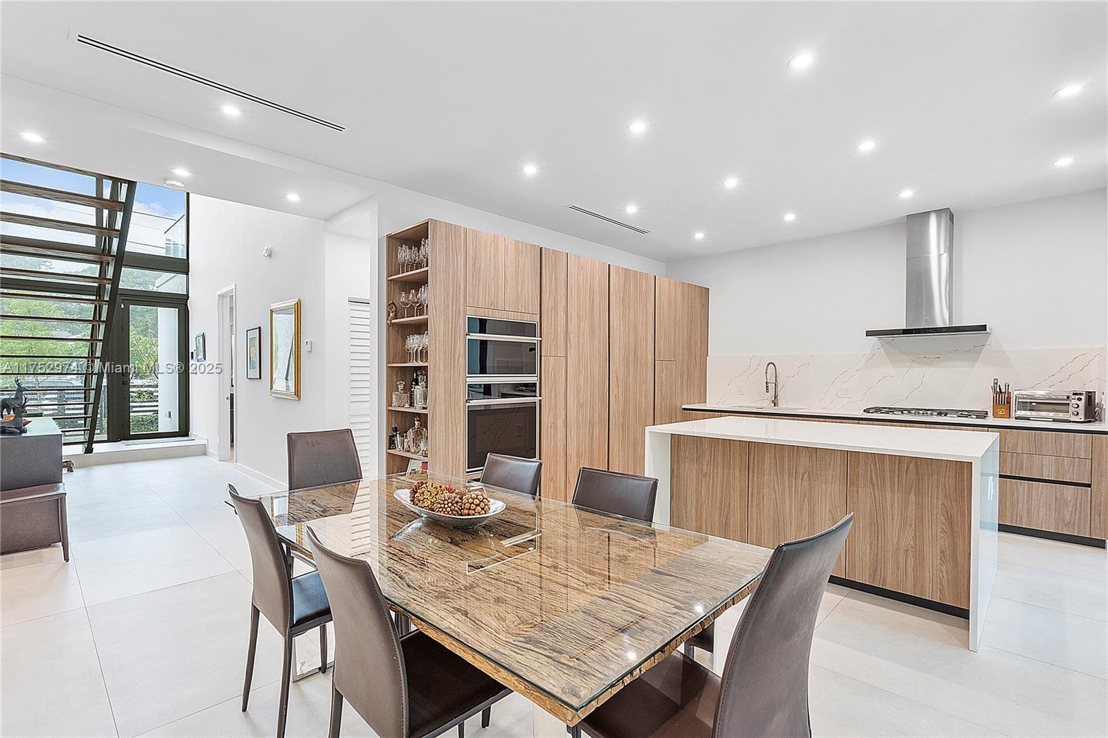 FROW HOMESTEAD - Residential
