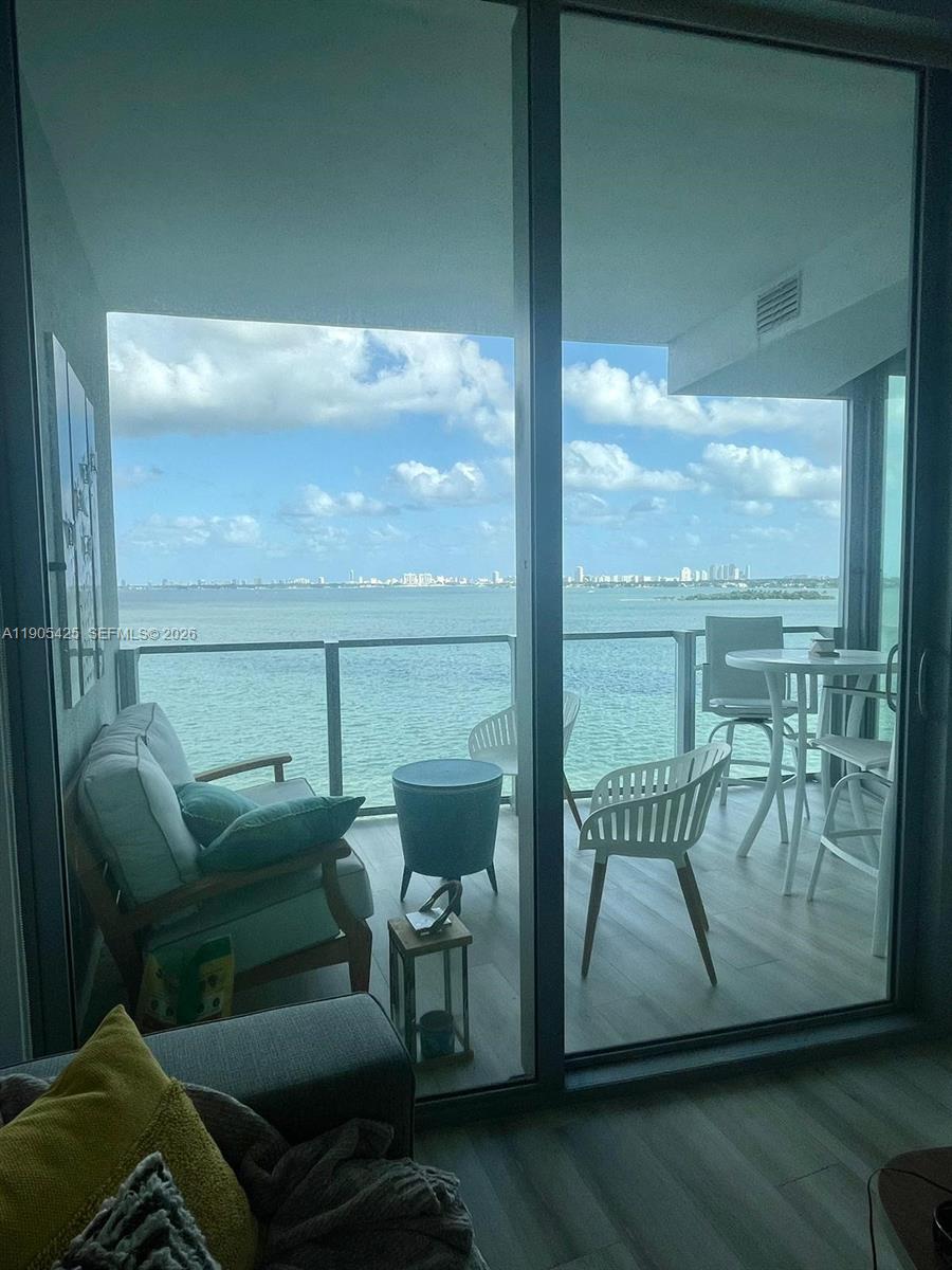 BISCAYNE BEACH - Residential