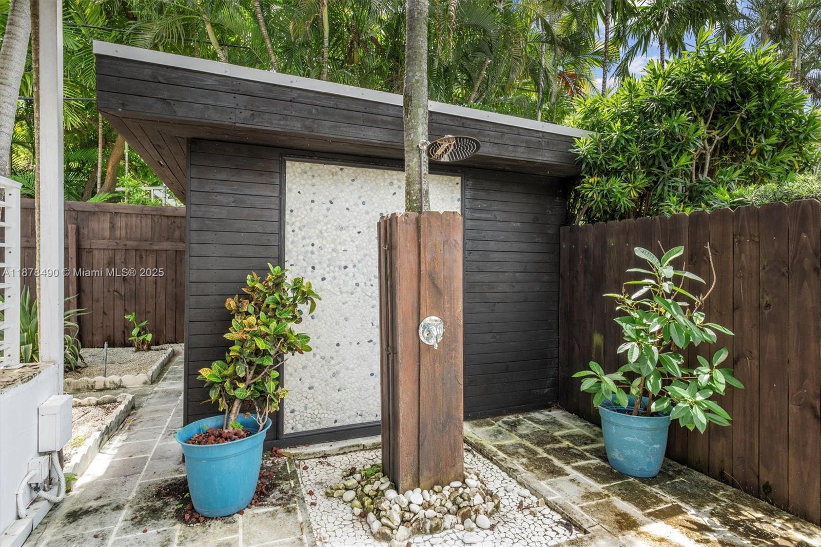 DAVIS HARBOR - Residential