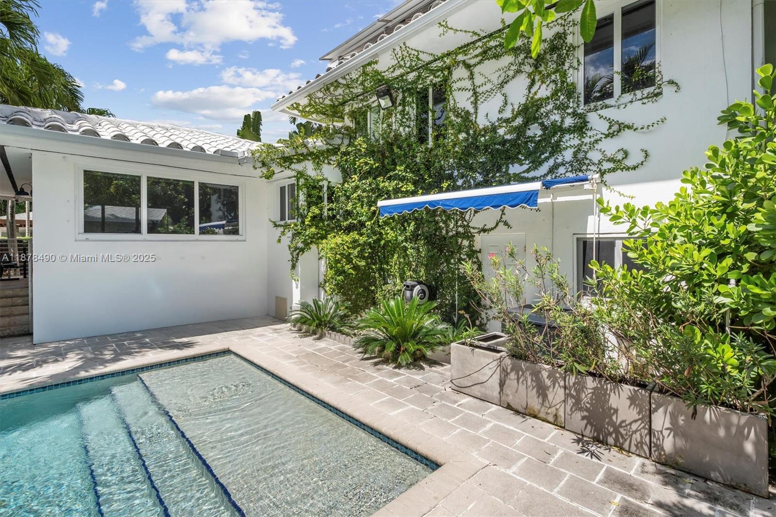 DAVIS HARBOR - Residential